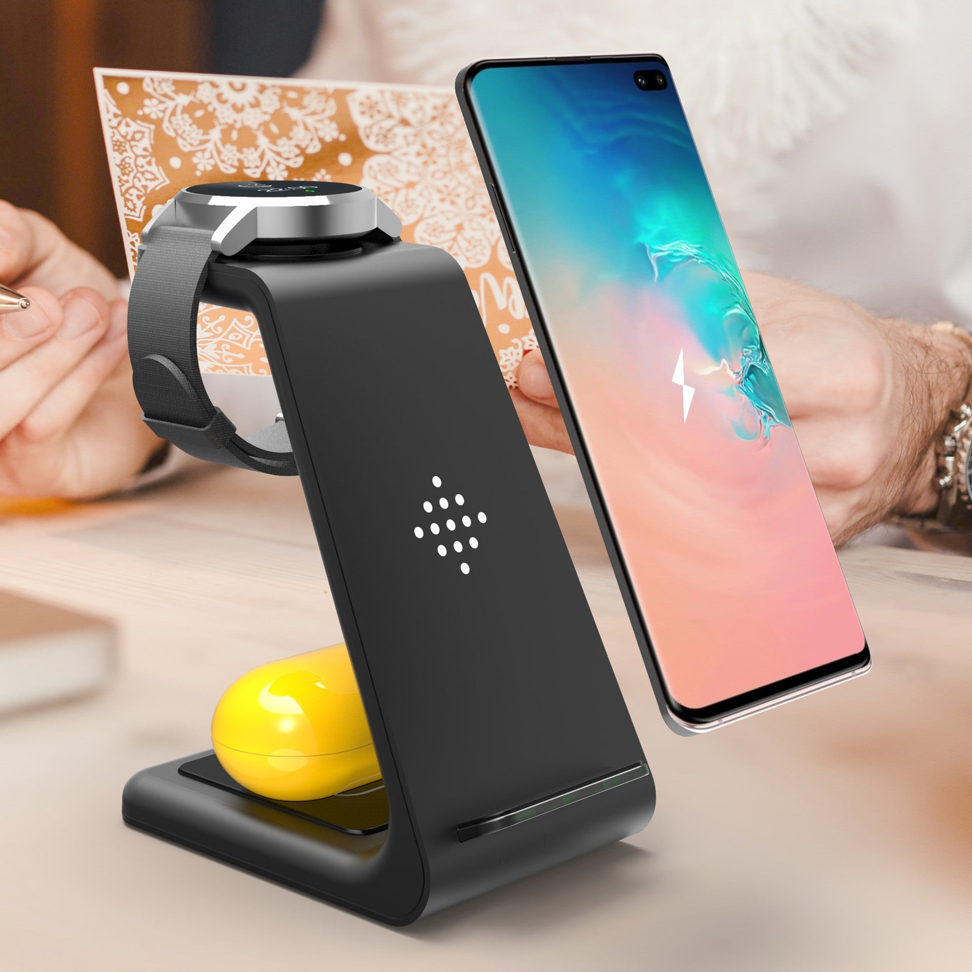 3 In 1 Fast Charging Station Wireless Charger Stand Wireless Quick Charge Dock For Phone Holder - Trend Vibe3 In 1 Fast Charging Station Wireless Charger Stand Wireless Quick Charge Dock For Phone HolderCJ dropshipping supplierWireless ChargerApple EU plugBlack